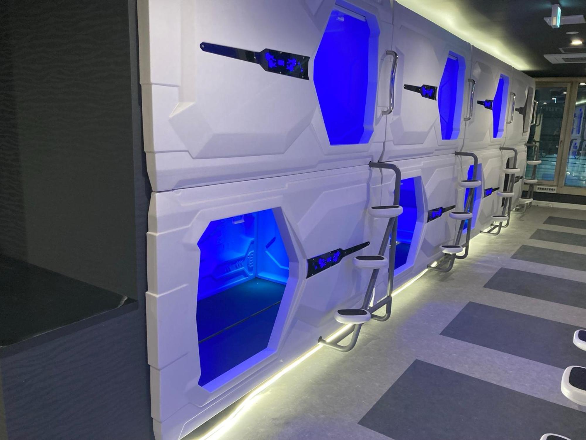 Capsule Hotel Nagasaki Exterior foto